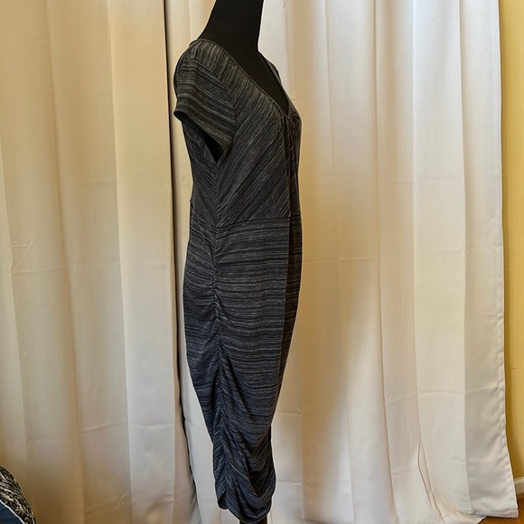 Liz Lange Maternity Dress SIZE XL - Picture 6 of 11